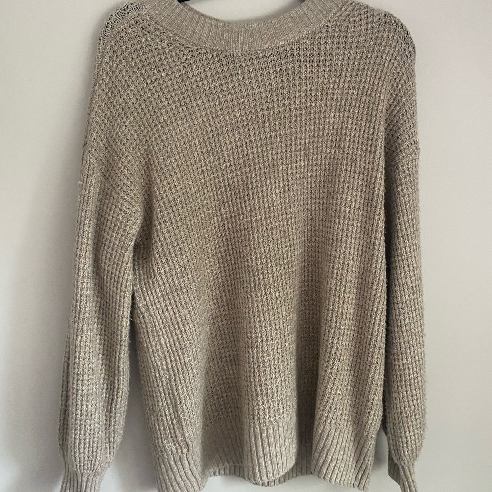 Oversized beige American Eagle sweater